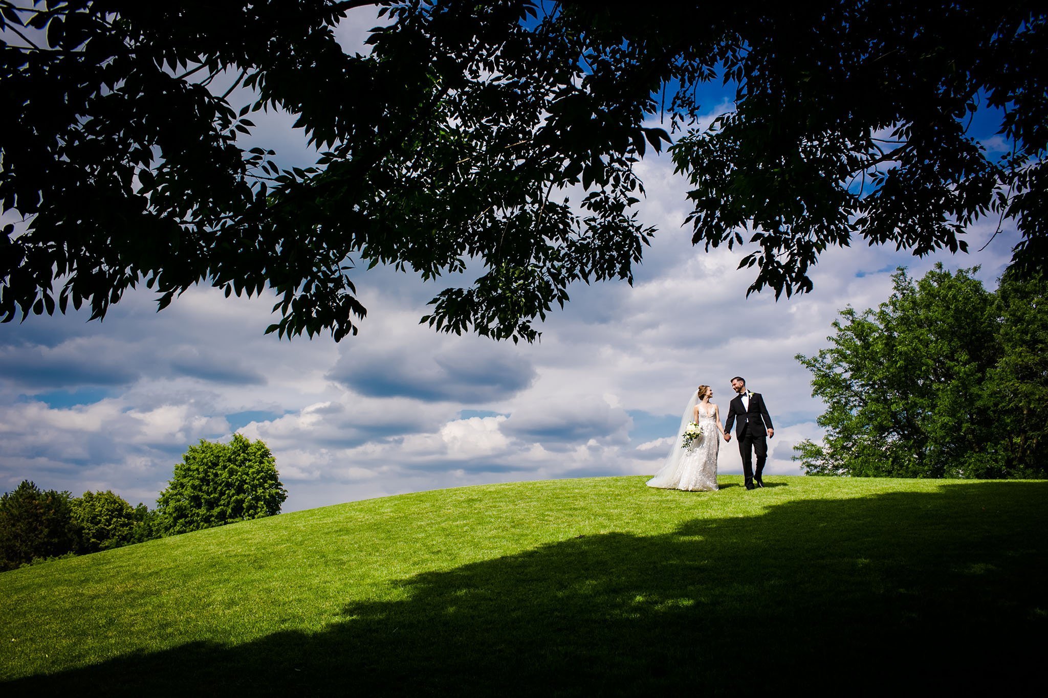 bride and groom at cantigny park